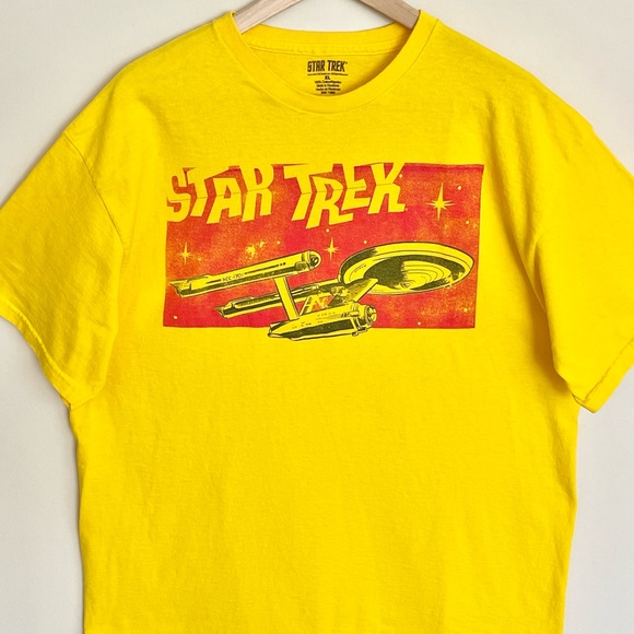 NEW Star Trek Comic Logo Enterprise Yellow Red T Shirt Adult size XL - Picture 3 of 7